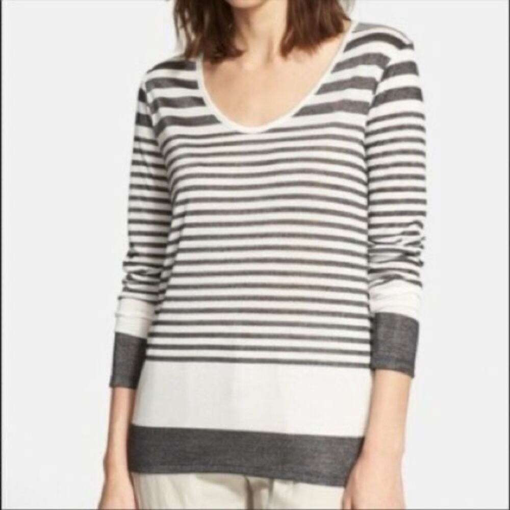 Vince Striped Top‎